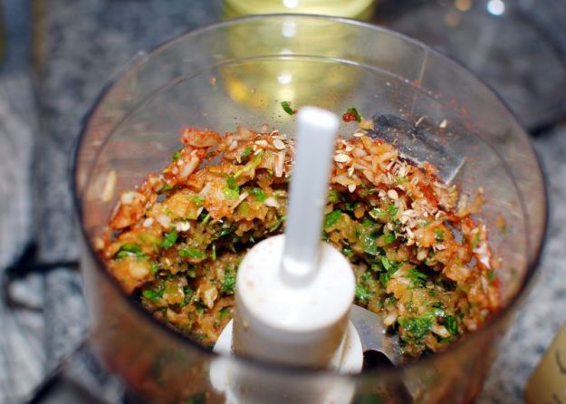 Turkey burger onions