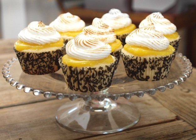 Lemon Meringue Cupakes on Stand